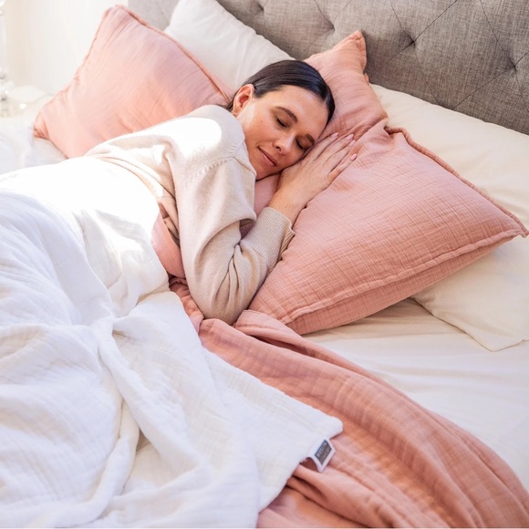 Muslin Comfort King Sham in Navy NWT - Set of two - Picture 3 of 3